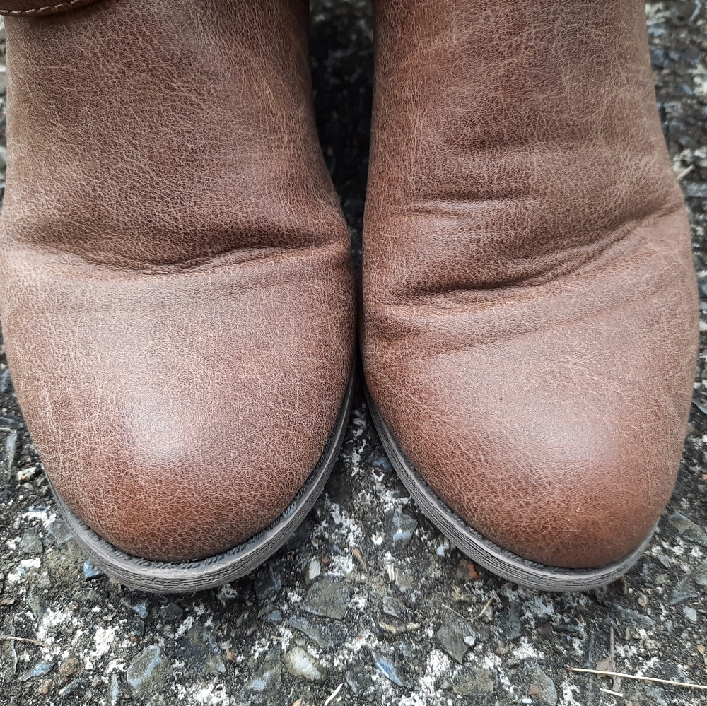SO Booties size 9 Medium - Picture 5 of 11